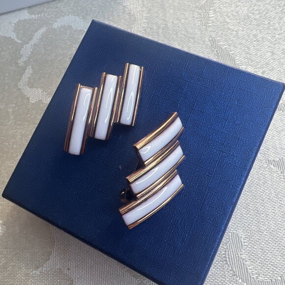 Rare Mid Century Renoir Mattis California Abstract Copper White Earrings clip on